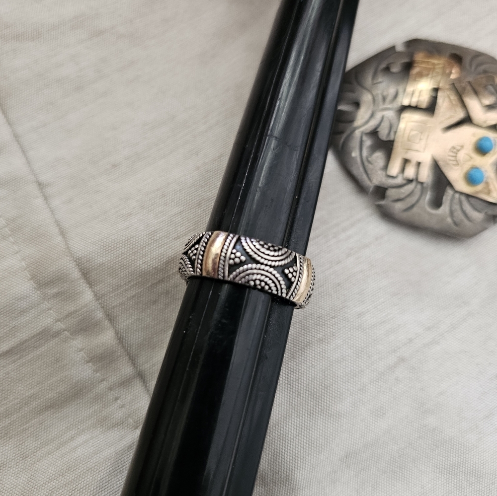 Ring - Picture 2 of 3